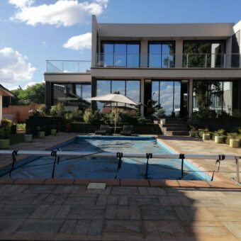 Grande villa de haut standing F5 avec piscine, Ivato