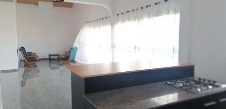Villa à étage semi-meublée F8, Ambohidratrimo