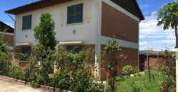 En vente une villa F4 à étage implantée dans une résidence sécurisée à Tanjombato
