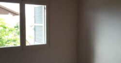 En vente une villa F4 à étage implantée dans une résidence sécurisée à Tanjombato