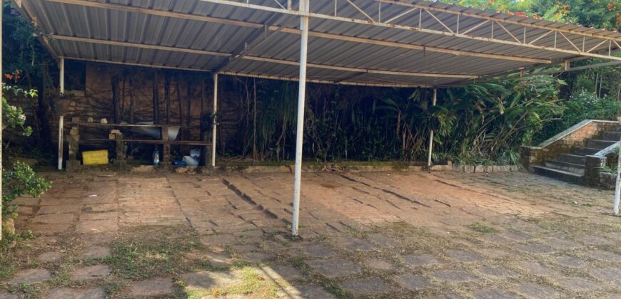 Offre de Location : villa F5 semi-meublée avec vue montagne et appartement indépendant à Ambolokandrina