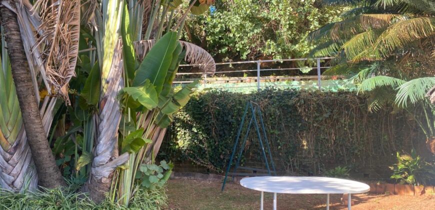Offre de Location : villa F5 semi-meublée avec vue montagne et appartement indépendant à Ambolokandrina