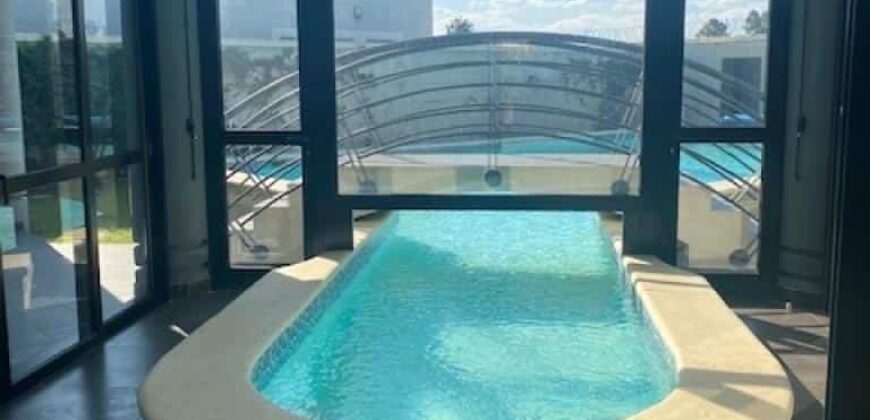 À Louer une superbe villa F5 avec piscine à Ivandry, quartier Résidentiel