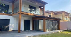 En location des villas neuves F5 situées au sein d’une résidence sécurisée à Anosizato