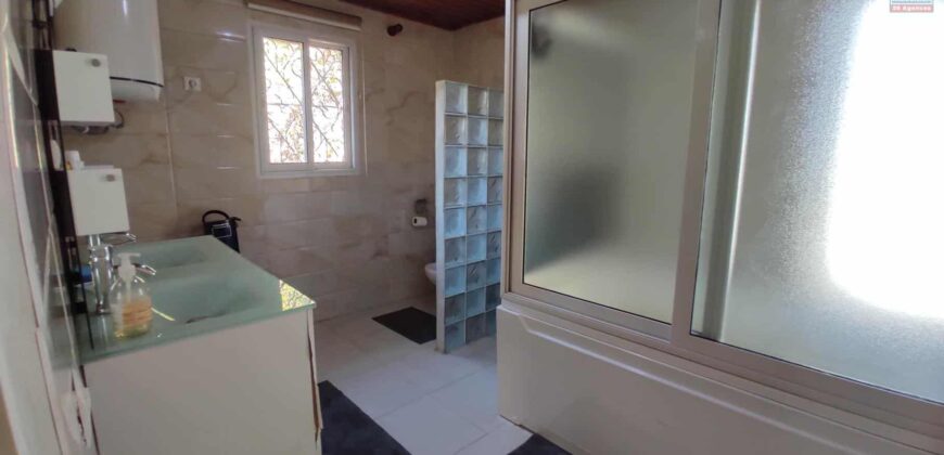À louer : villa F5 avec T2 indépendant, nichée proche des commodités à Ambatobe