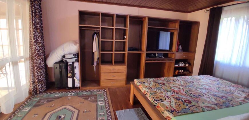 À louer : villa F5 avec T2 indépendant, nichée proche des commodités à Ambatobe