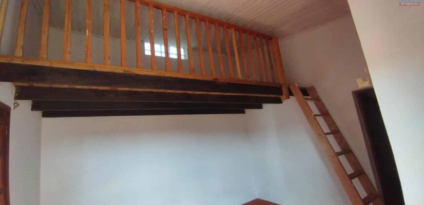 Grande villa F5 et vaste terrain arboré à vendre à Ambohimalaza