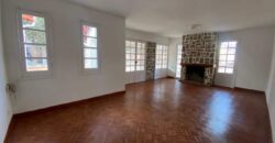 En location villa T4 avec grande cour située à Mandrosoa Ivato