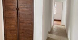 En location villa T4 avec grande cour située à Mandrosoa Ivato
