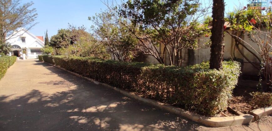 À vendre : villa à étage de 388 m² sur terrain de 1200 m² à Anosiala, proche de la RN4
