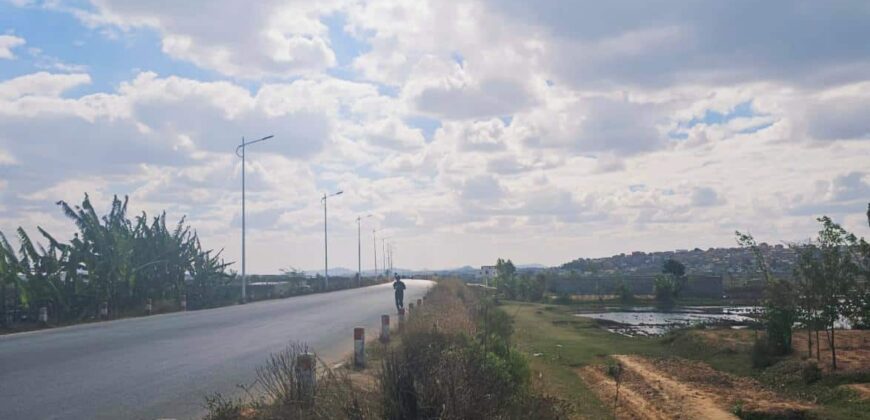 À louer terrain de 616 m² idéalement situé à Ankazomanga