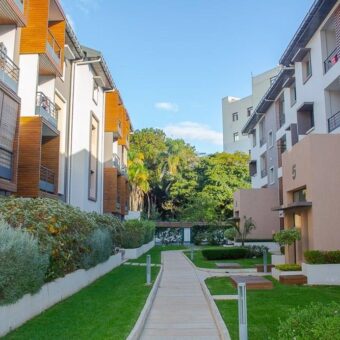 A louer un appartement T2 entièrement meublé et équipé situé dans une résidence sécurisée à Analamahitsy