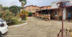 A vendre propriété polyvalente de 1 302 m² située à Talatamaty