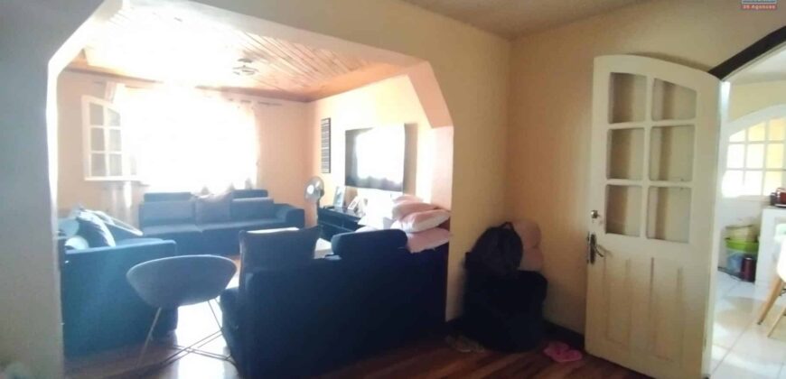 Villa R+3 avec appartements indépendants à vendre à Ambaranjana