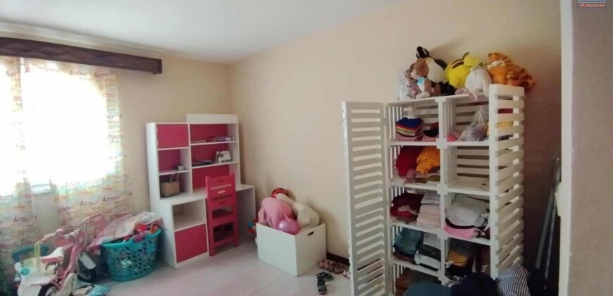 Villa R+3 avec appartements indépendants à vendre à Ambaranjana