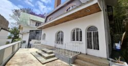 A louer une villa T3 située dans un quartier calme en bord de route d’Ampasanimalo