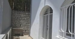 A louer une villa T3 située dans un quartier calme en bord de route d’Ampasanimalo