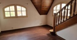 A louer une villa T3 située dans un quartier calme en bord de route d’Ampasanimalo
