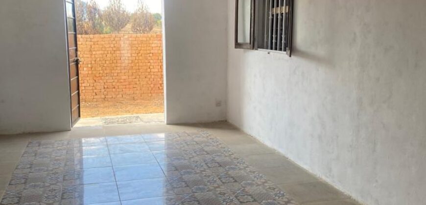 A vendre une villa de type F7 située dans un quartier calme de la campagne à Ambohimanga Rova