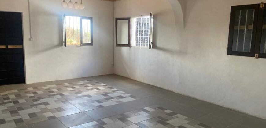 A vendre une villa de type F7 située dans un quartier calme de la campagne à Ambohimanga Rova