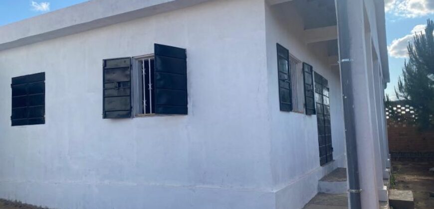 A vendre une villa de type F7 située dans un quartier calme de la campagne à Ambohimanga Rova