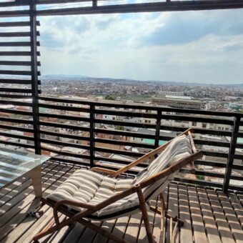 À vendre : Appartement T3 meublé avec vue exceptionnelle à Fort Voyron