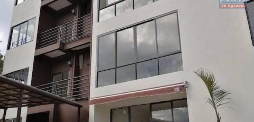 Location d’un appartement T3 à usage mixte avec piscine à Imerinafovoany Talatamaty