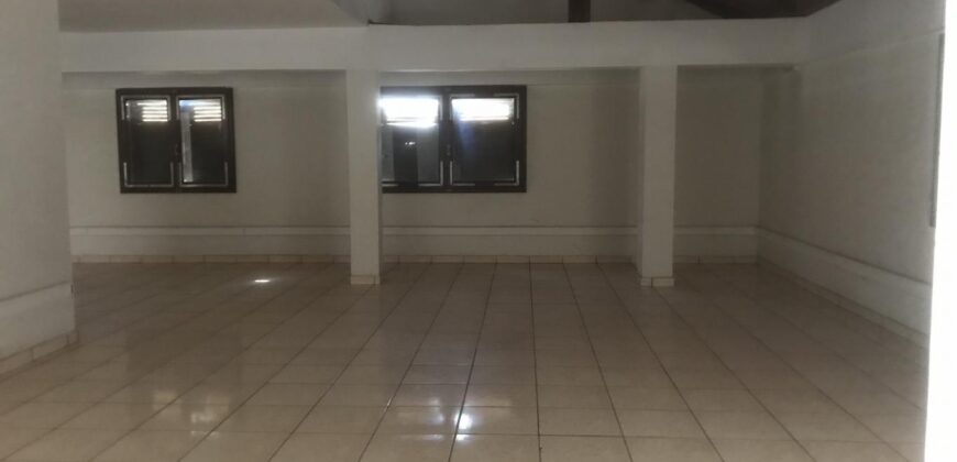 Villa à louer idéale pour bureaux ou chambres d’hôtes à Talatamaty