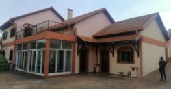 À louer villa F5 meublée à étage, située dans un cadre idéal à Talatamaty