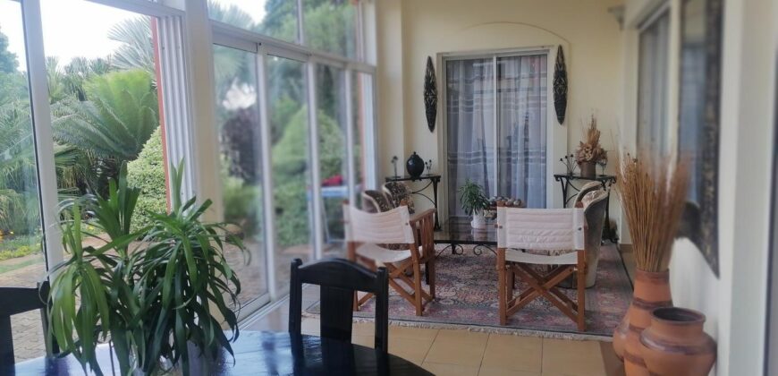 À louer villa F5 meublée à étage, située dans un cadre idéal à Talatamaty