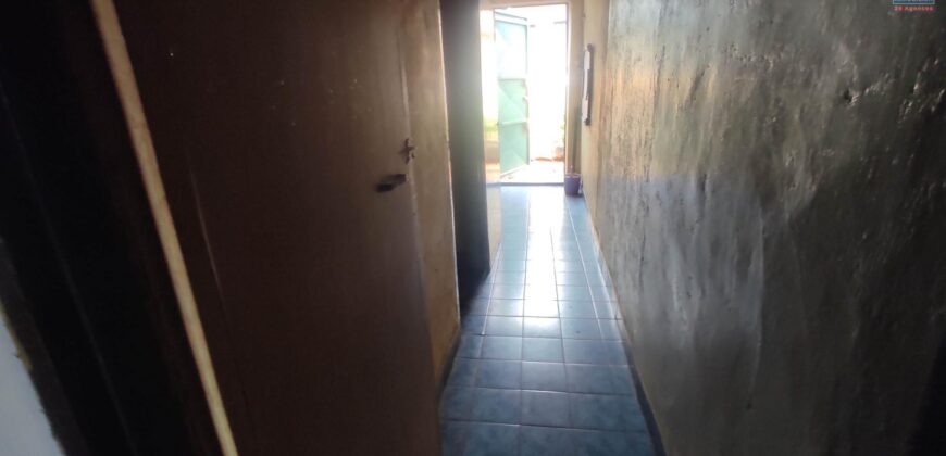 À vendre : villa F4 à rénover sur terrain de 220 m² à Ambohimirary