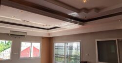 A louer une grande villa F6 avec piscine et jardin, parfait pour une famille à Ambohibao