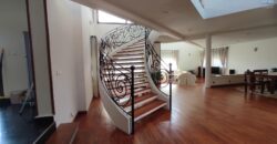 A louer une belle villa T6 située dans une résidence calme et sécurisée à Talatamaty