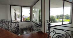 A louer une belle villa T6 située dans une résidence calme et sécurisée à Talatamaty