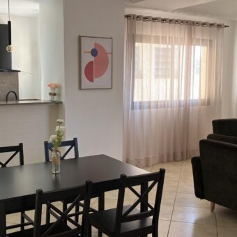 A louer un appartement T4 neuf meublé situé à Ivandry-Antananarivo
