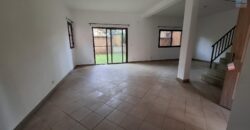 A louer un agréable appartement T4 situé au lotissement Bonnet Ivandry