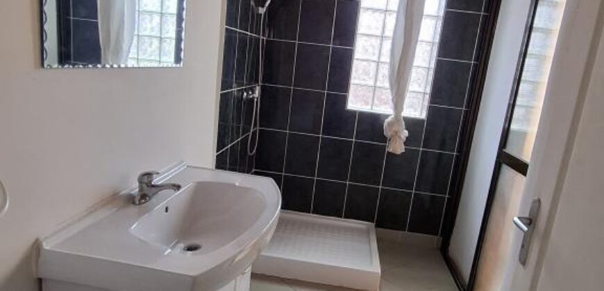A louer un agréable appartement T4 situé au lotissement Bonnet Ivandry