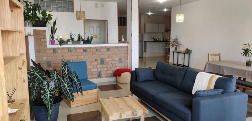 A louer un charmant appartement T3 meublé situé à Analamahitsy Ambatobe
