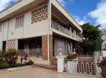 A vendre une charmante villa à étage située dans un quartier calme à Nanisana