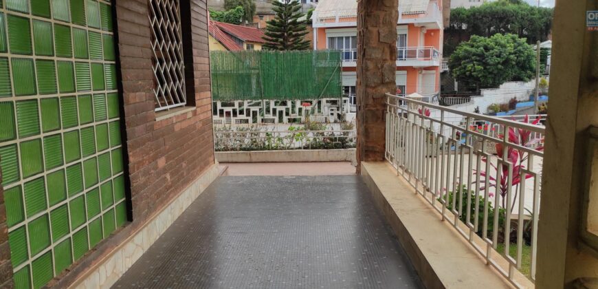 A vendre une charmante villa à étage située dans un quartier calme à Nanisana