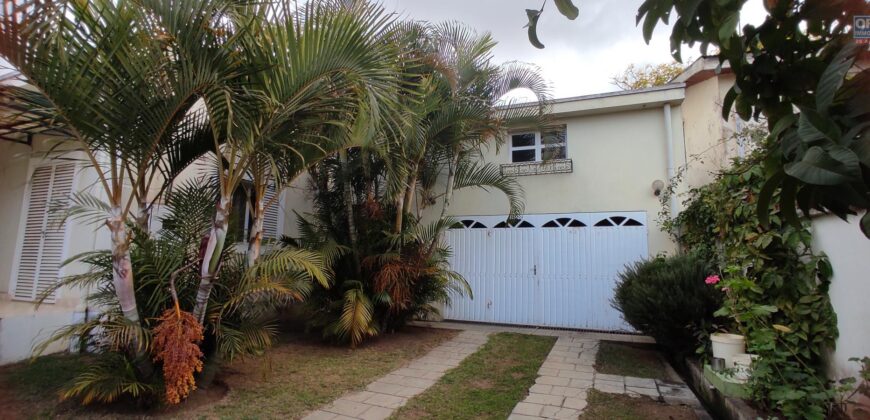 Vente d’une charmante villa de type F4 située dans un quartier résidentiel calme à Ambohipanja