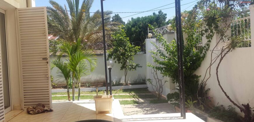 Vente d’une charmante villa de type F4 située dans un quartier résidentiel calme à Ambohipanja