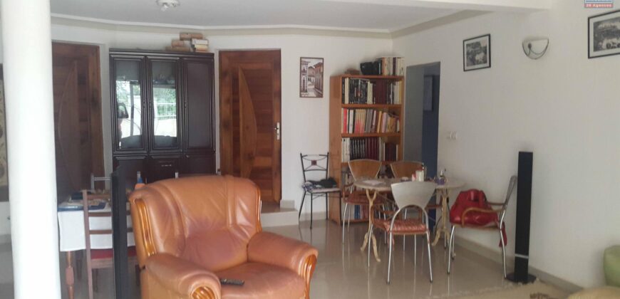 Vente d’une charmante villa de type F4 située dans un quartier résidentiel calme à Ambohipanja