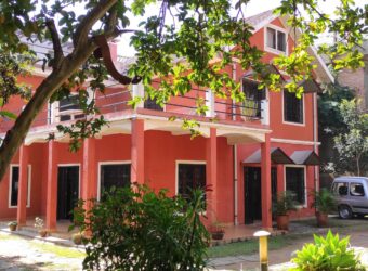 Propriété spacieuse avec villa F6 et dépendance F2 à vendre à Imerinafovoany Talatamaty