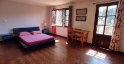 Propriété spacieuse avec villa F6 et dépendance F2 à vendre à Imerinafovoany Talatamaty