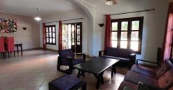 Propriété spacieuse avec villa F6 et dépendance F2 à vendre à Imerinafovoany Talatamaty