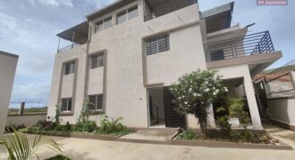 En location une villa neuve F5 située dans un quartier résidentiel calme à Anosiala