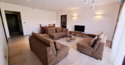 A louer un bel appartement T4 entièrement meublé et équipé situé dans une résidence sécurisée à Analamahitsy