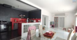 A vendre une villa T5 de plain-pied sur un vaste terrain de 1020 m2 située dans un cadre paisible à Antsofinondry