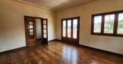 Villa à vendre avec potentiel mixte située dans un immeuble R+2 à Tsiadana